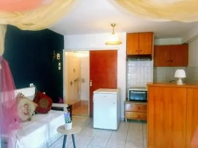 公寓 Kiveli's House Town 2 *